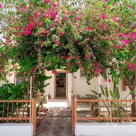 Color Cyprus 3 Bedrooms Near Sea Apartmán Larnaca