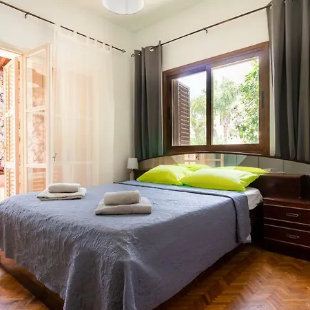 Color Cyprus 3 Bedrooms Near Sea *