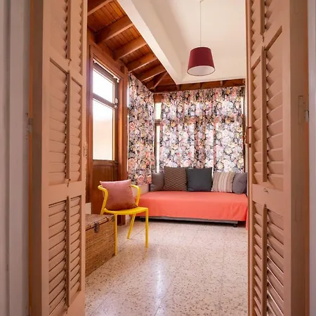 Color Cyprus 3 Bedrooms Near Sea *