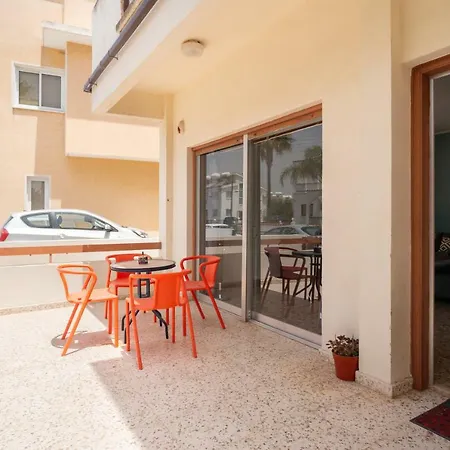 Color Cyprus 3 Bedrooms Near Sea *