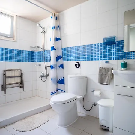 Color Cyprus 3 Bedrooms Near Sea アパート *