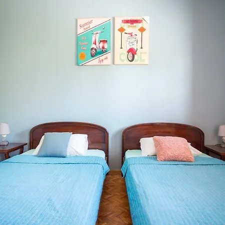 Color Cyprus 3 Bedrooms Near Sea アパート ラルナカ
